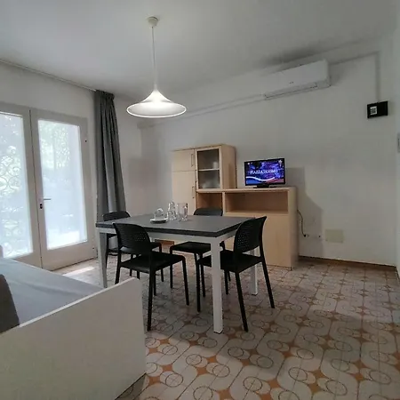 Apartment Stylish Flat For Your Perfect Getaway In