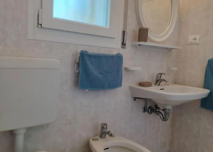 Stylish Flat For Your Perfect Getaway In *