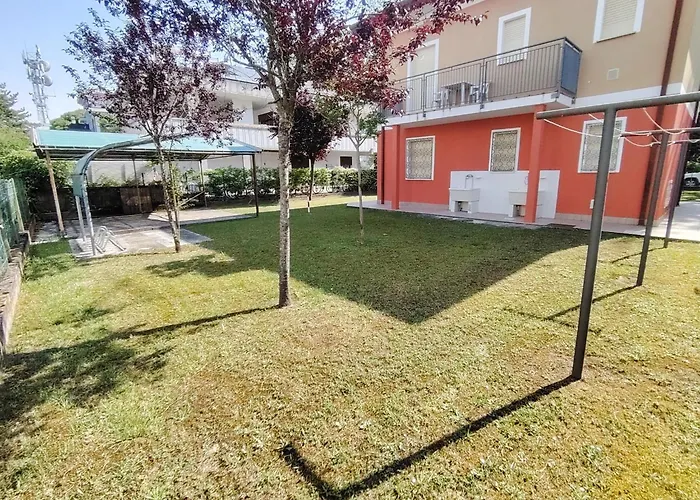 Stylish Flat For Your Perfect Getaway In Apartment